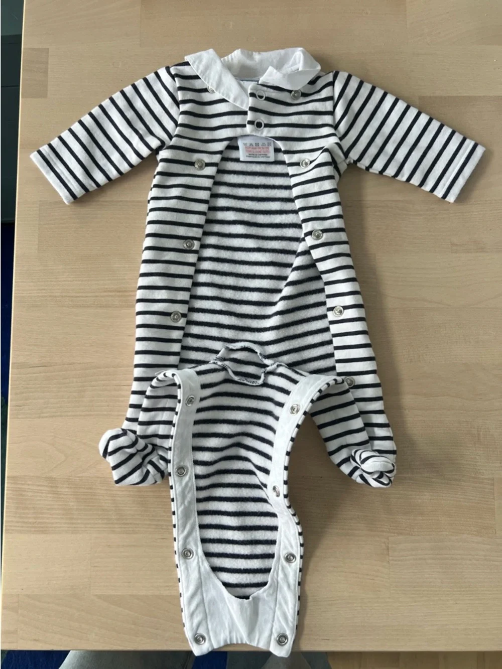 Jacadi Paris Newborn Collared Onesie Snaps Black and White Stripes 0months 50cm